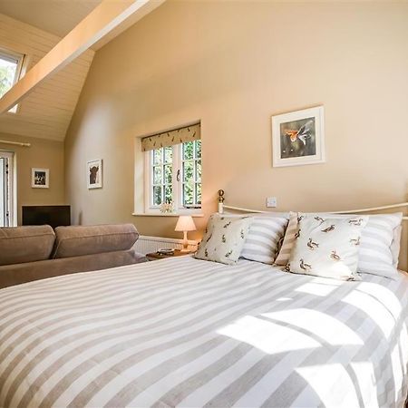 Lime Tree Villa Бърфорд Екстериор снимка