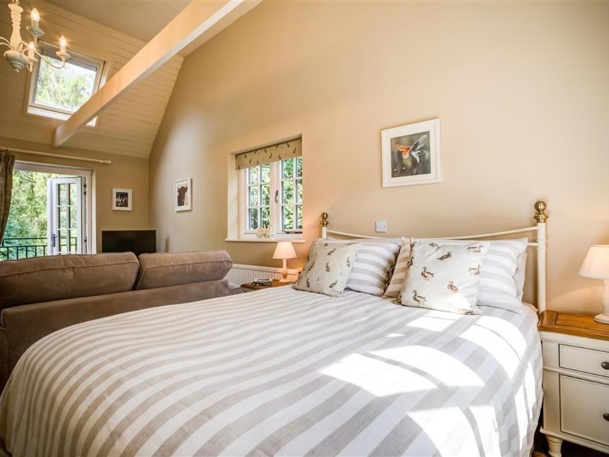 Lime Tree Villa Бърфорд Екстериор снимка