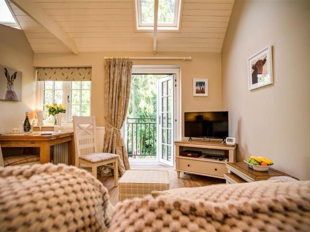 Lime Tree Villa Бърфорд Екстериор снимка